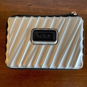 Delta Exclusive Travel Case